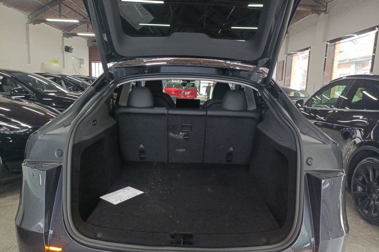 Used Tesla Model Y 2025 Long-Range All-Wheel Drive First Edition