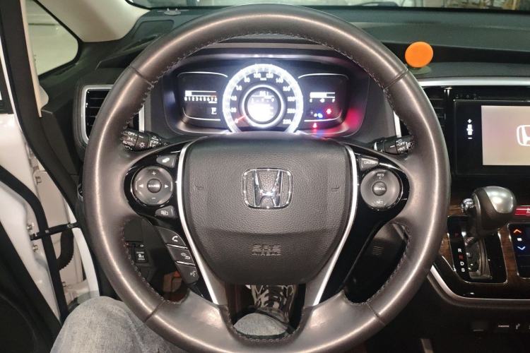 Used Honda Odyssey 2015 Updated Version 2.4L Smart Edition
