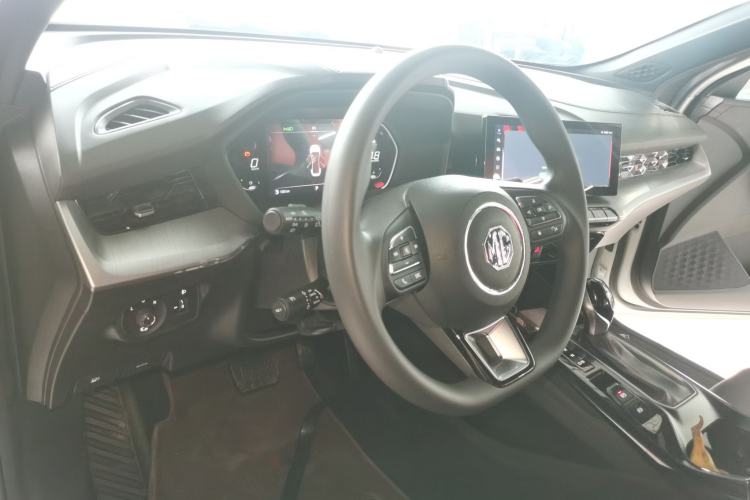 Used MG 5 2023 180 DVVT CVT Luxury Edition
