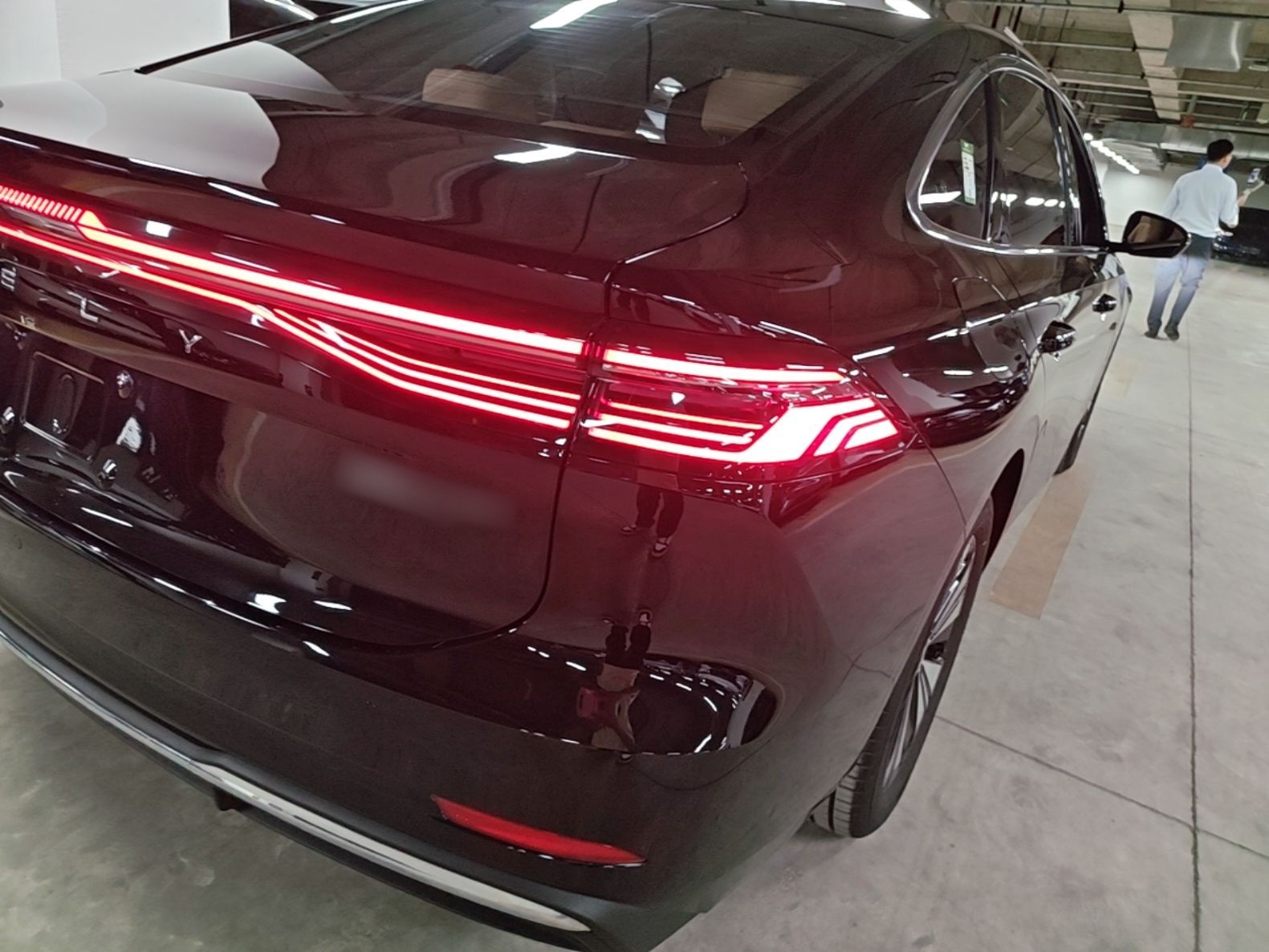Geely Galaxy A7 2025 Model EM-i 150km Prestige Edition — снимка 9