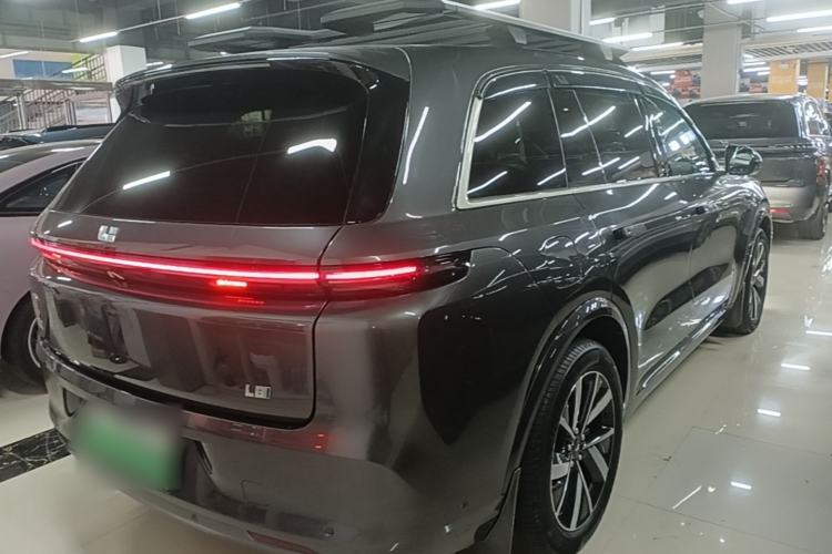 Used Li Auto L8 2023 Pro Model
