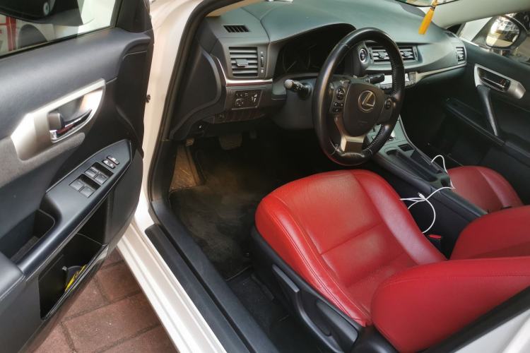 Used Lexus CT 2014 CT200h Elite Edition Monochrome Driver Seat