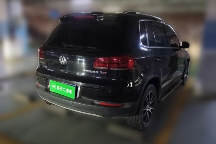 Used Volkswagen Tiguan 2015 1.8TSI Automatic Two-Wheel Drive Luxury Model Rear Right 45 Deg