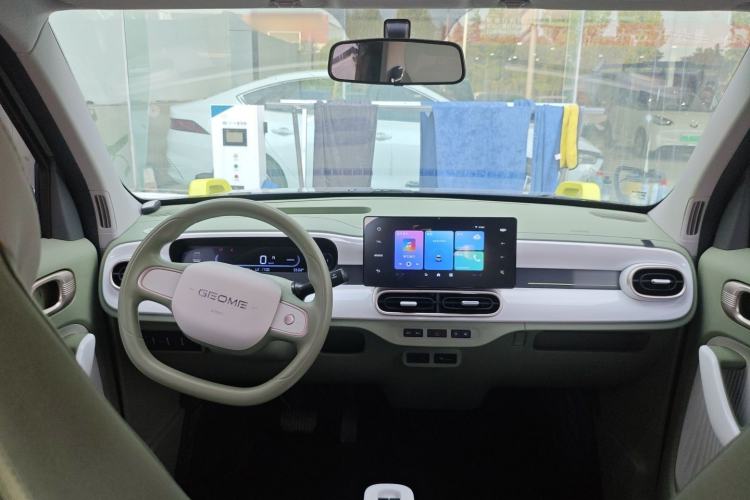 Used Geely Galaxy Panda 2025 210km Panda Rider Center Console