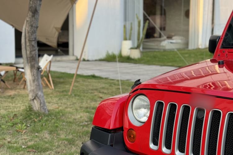 Used Jeep Wrangler 2017 3.0L Sahara Four-Door Comfort Edition Exterior 9
