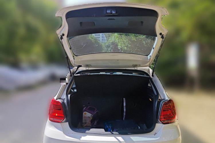 Used Volkswagen Polo 2016 1.4L Manual Fashion Model