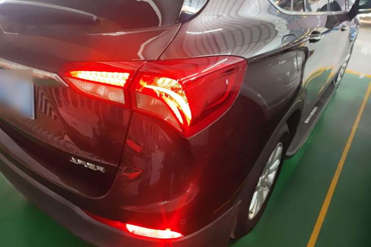 Used Buick Envision 2018 20T Two-Wheel-Drive Leading Model
