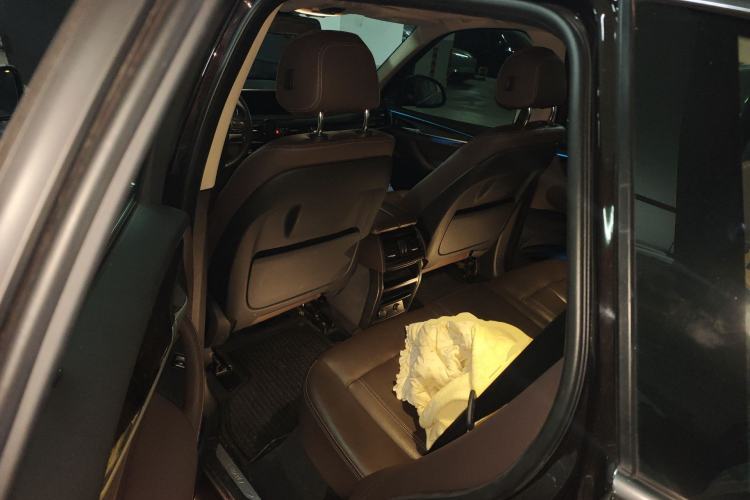 Used BMW X5 2018 xDrive28i Left Rear Seat