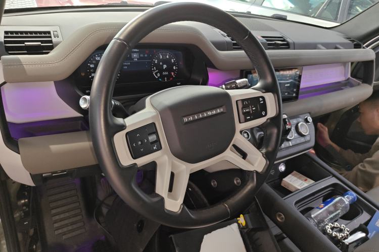 Used Land Rover Defender 2021 90 P400 Classic Reproduction Edition