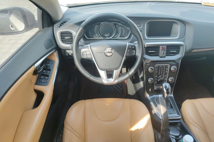 Used Volvo V40 2017 T3 Zhiyi Edition Steering Wheel