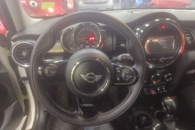 Used MINI MINI 2016 1.5T COOPER Performance Edition 5-door version