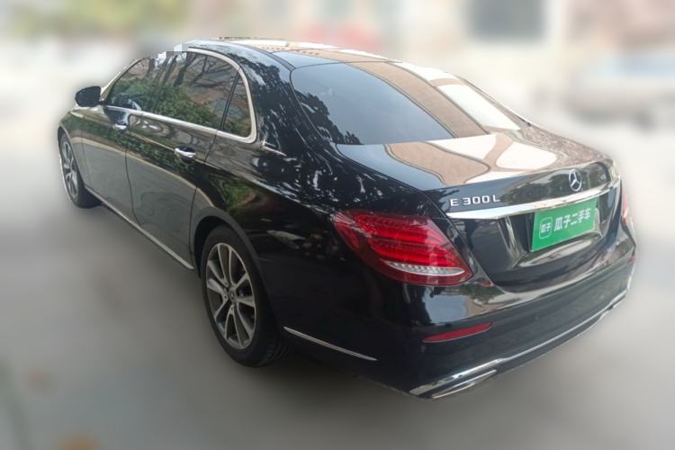 Used Mercedes-Benz E-Class 2018 Facelift E 300 L Luxury Edition
