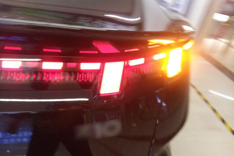 Used Lynk & Co Z10 2025 71 kWh 602 km Range Rear-Wheel Drive Pro
