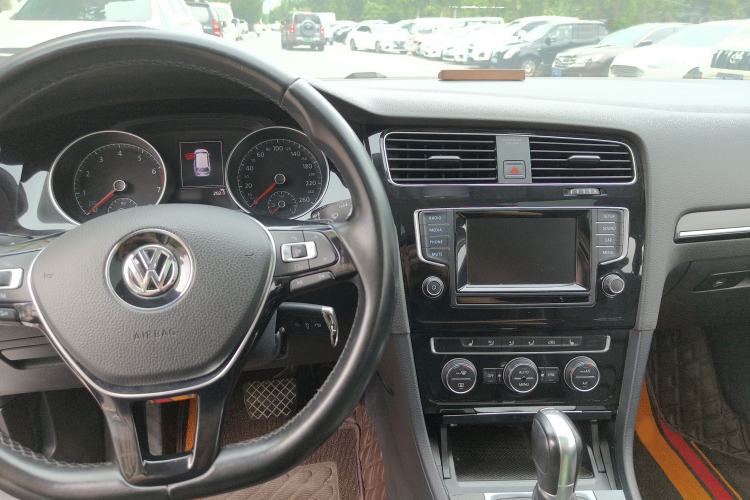 Used Volkswagen Golf 2014 1.4TSI Luxury Travel Edition
