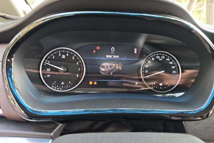 Used Buick GL8 2022 Land Business Class 652T Luxury Model
