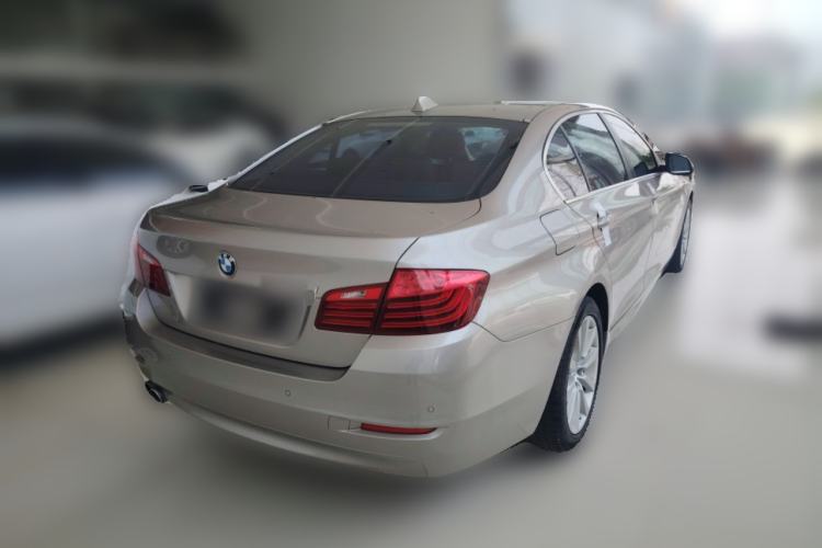 Used BMW 5 Series 2014 528Li Leading Model
