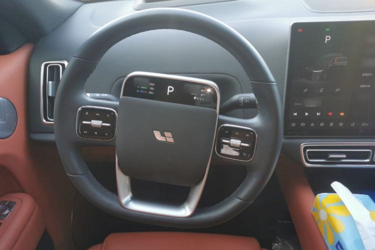 Used Li Auto L8 2023 Air model
