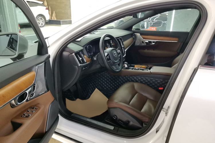 Used Volvo S90 New Energy 2021 T8 eDrive Hybrid Zhiyi Luxury Edition