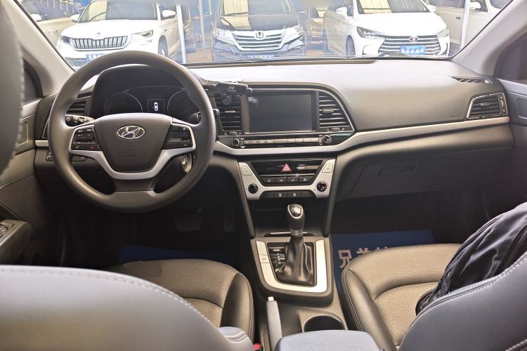 Used Hyundai Elantra (6th Generation / Lingdong) 2016 1.6L Automatic ZhiXuan – Elite Version Center Console