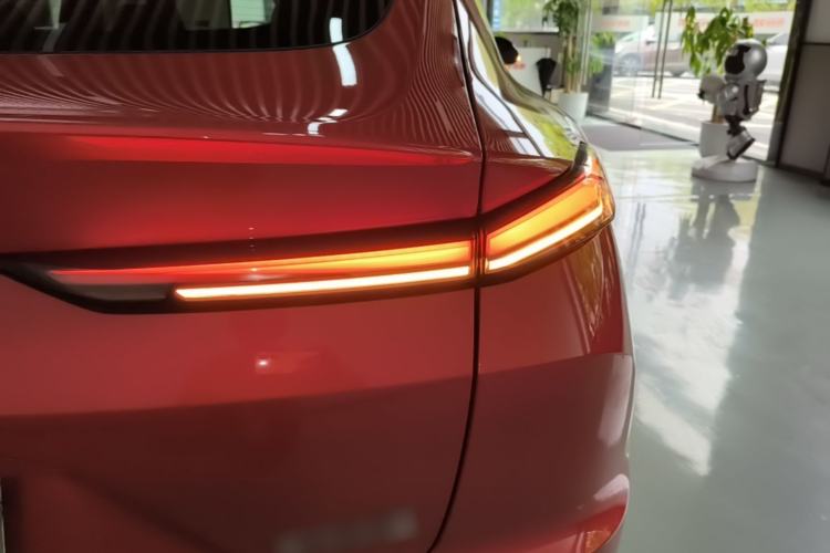 Used ONVO L60 2025 Model—60 kWh Rear-Wheel-Drive Version Right Rear Taillight