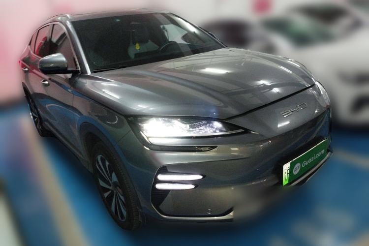 Used BYD Song PLUS New Energy 2023 Champion Edition EV 520KM Flagship Model Front Right 45 Deg