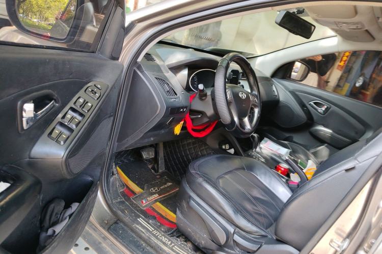 Used Hyundai ix35 2010 2.0L Automatic Two-Wheel Drive Elite Edition GLS
