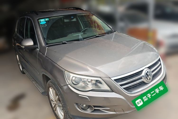 Used Volkswagen Tiguan 2009 2.0 TSI Luxury Edition Front Right 45 Deg