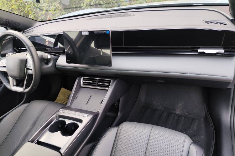 Used BYD Qin L 2025 EV 470KM Leading Edition Interior 9