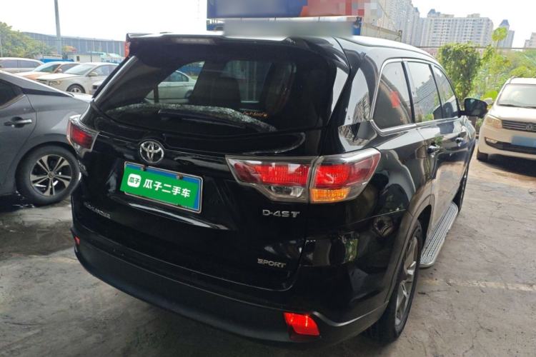 Used Toyota Highlander 2015 2.0T Two-Wheel Drive Luxury Edition 7 Seats Rear Right 45 Deg