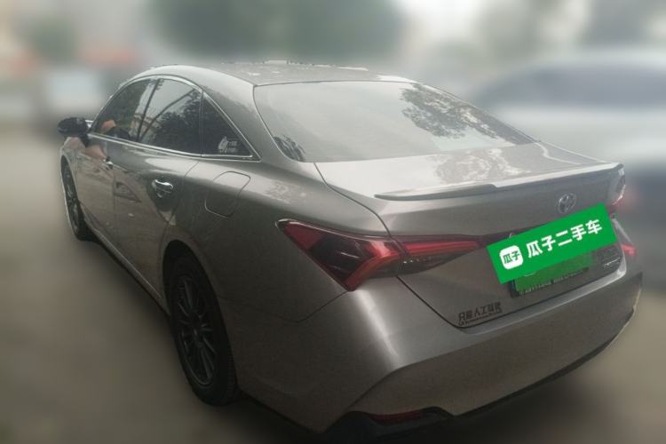 Used Toyota Avalon 2019 Dual-Engine 2.5L Luxury Edition China VI Standard