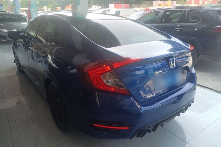 Used Honda Civic 2016 220TURBO CVT Luxury Edition Rear Left 45 Deg