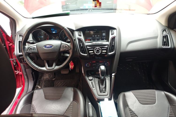 Used Ford Focus 2017 Sedan 1.6L Automatic Fashion Edition Smart Drive Version
