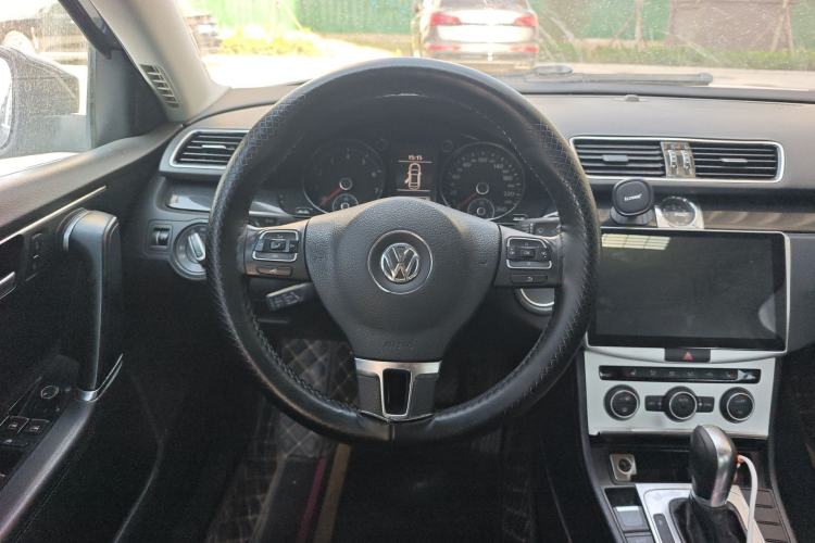 Used Volkswagen Magotan 2015 1.8TSI Luxury Model Steering Wheel