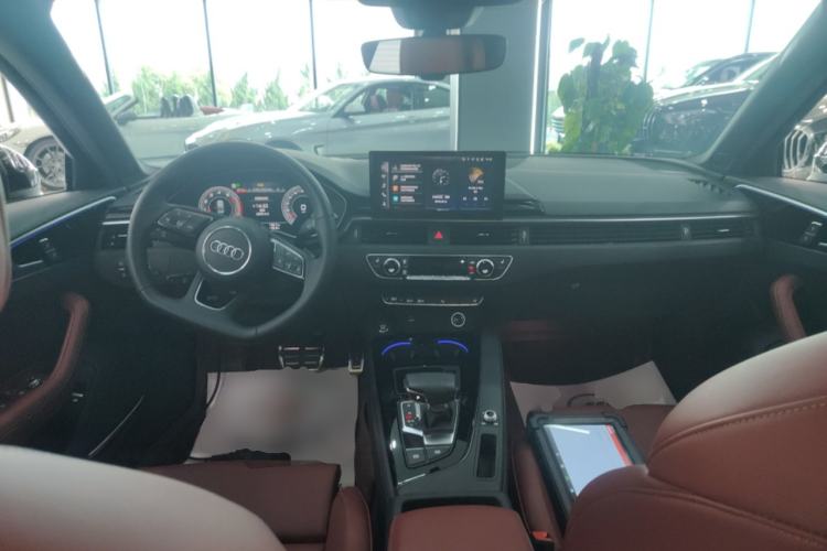 Used Audi A4L 2024 40 TFSI Luxury Dynamic Edition (Starry Night Version)
