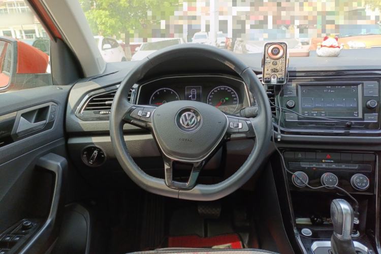 Used Volkswagen T-ROC 2018 280TSI DSG Two-Wheel Drive Comfort Version China VI Standard
