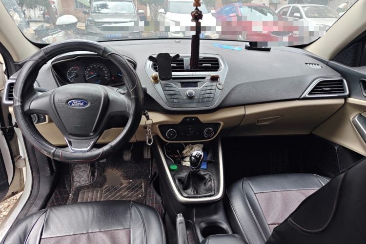 Used Ford Escort 2015 1.5L Manual Comfort Model
