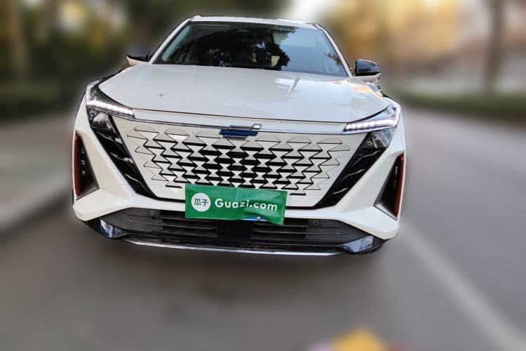 Used CHANGAN OSHAN Z6 2022 Blue Whale 1.5T DCT Smart Navigation Model Front