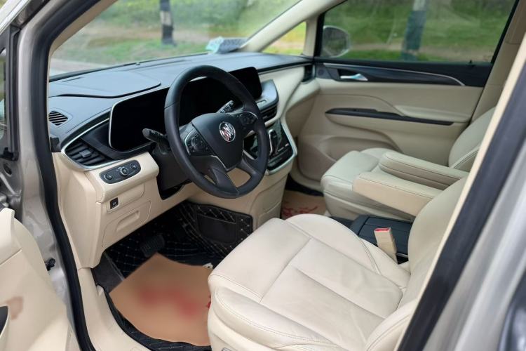 Used Buick GL8 2022 ES Landtrek 653T Luxury Edition