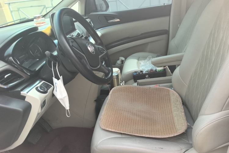 Used Buick GL8 2023 Land Executive Class Comfort Model
