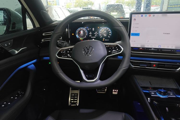 Used Volkswagen Tiguan L 2024 PRO 330TSI Two-Wheel Drive R-Line Smart Edition Steering Wheel