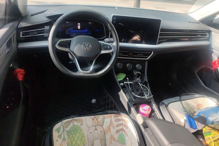 Used Volkswagen Sagitar 2023 280TSI DSG Beyond Lite Edition Center Console