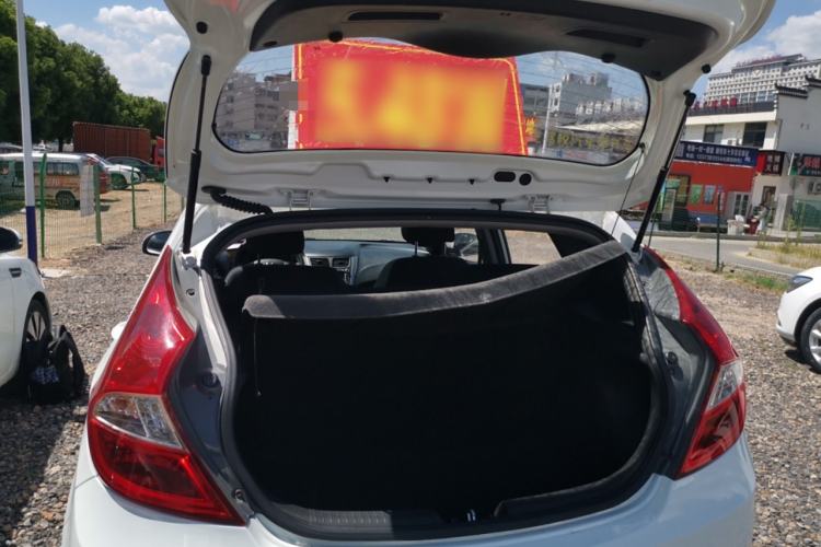 Used Hyundai Verna Ray 2014 1.4L Automatic GLX
