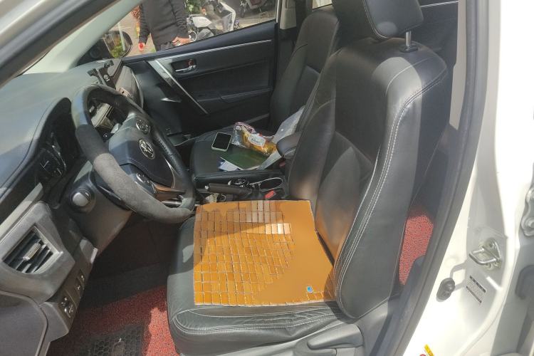 Used Toyota Corolla 2016 Dual-Engine 1.8L E-CVT Elite Edition
