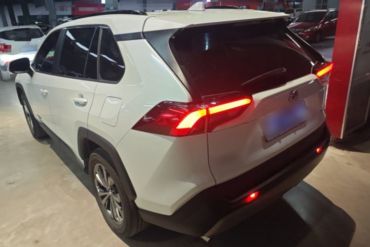 Used Toyota RAV4 2023 2.0L CVT Two-Wheel Drive Fashion Plus Edition
