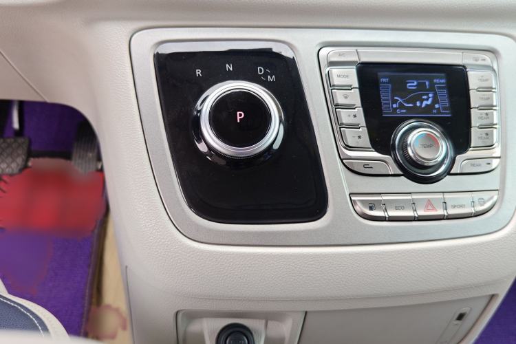 Used SAIC MAXUS G10 2022 2.0T Automatic Elite Edition Gasoline 7-Seater