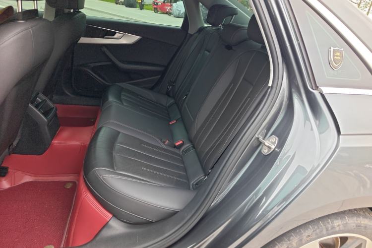 Used Audi A4L 2020 40 TFSI Fashionable and Elegant Model