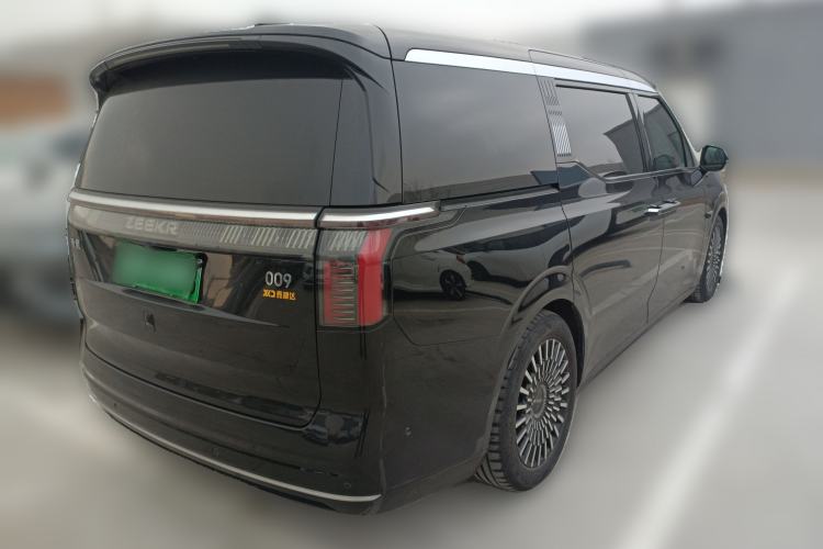 Used Zeekr 009 2022 WE Edition
