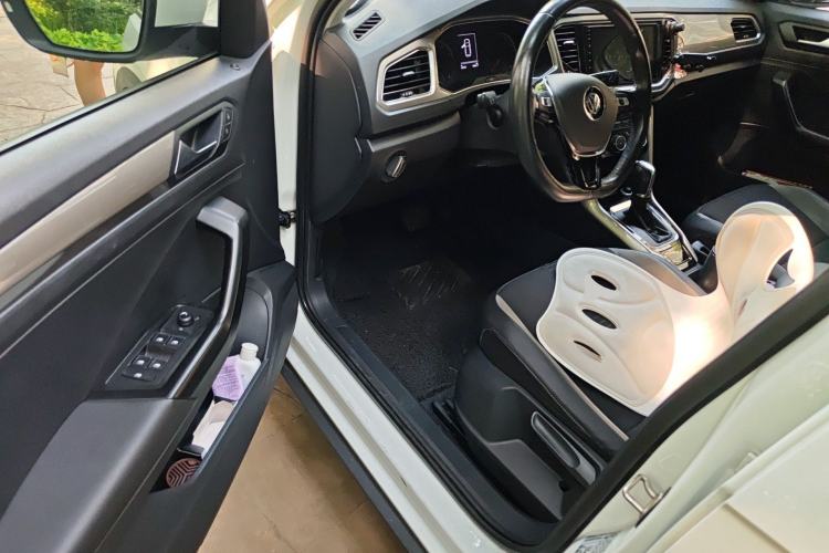 Used Volkswagen T-ROC 2018 230TSI DSG Two-Wheel Drive Advanced Version China V Standard Driver Seat