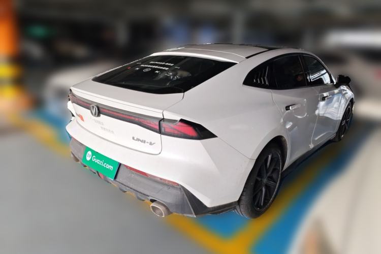 Used Changan UNI-V 2023 1.5T Prestige Model
