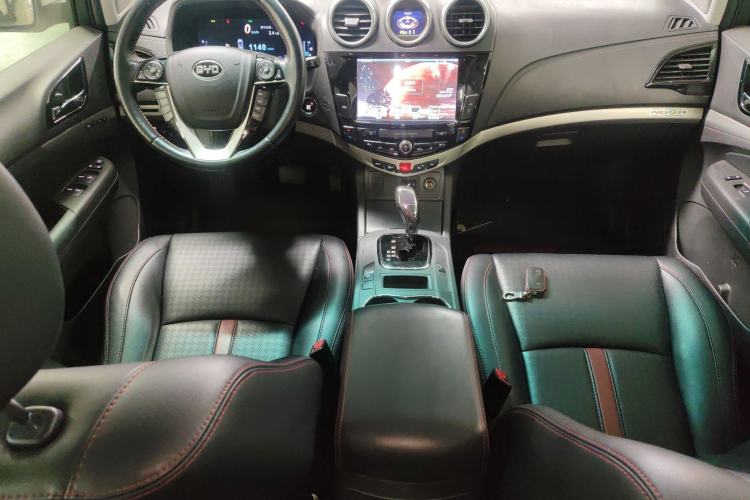 Used BYD S7 2015 2.0T Automatic Flagship Edition Center Console